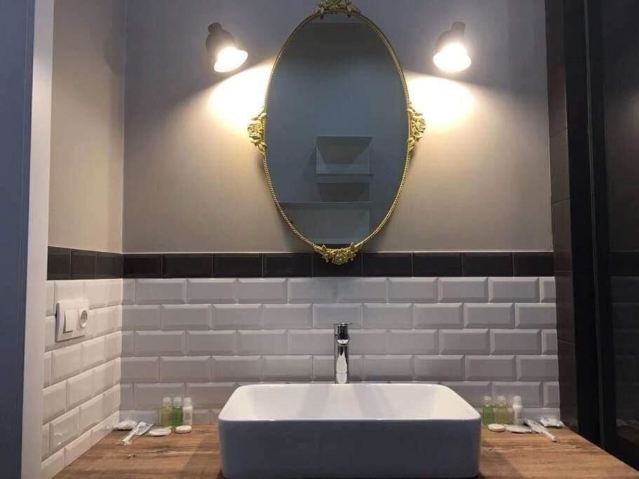 Апартаменты MODERN LUXURY Apartment in the heart of Kiev Киев-35